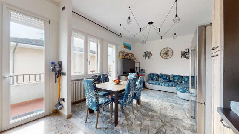 ANCONETTA

Inserito in un quartiere residenziale tranquillo e ben abitato, l’appartamento si trov...