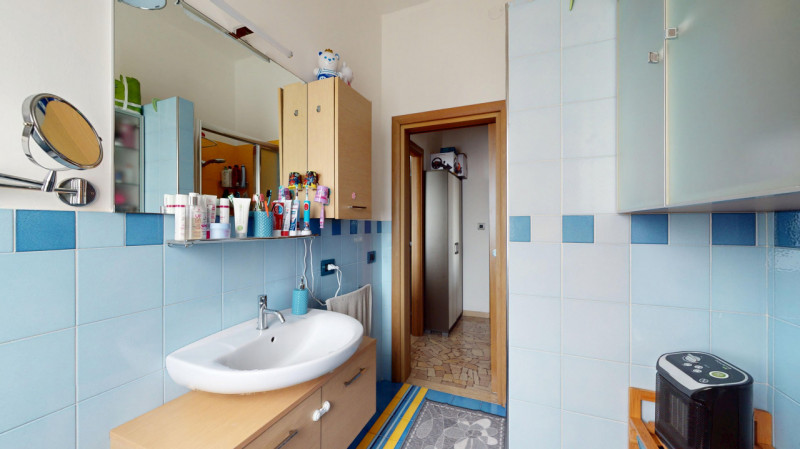 ANCONETTA

Inserito in un quartiere residenziale tranquillo e ben abitato, l’appartamento si trov...