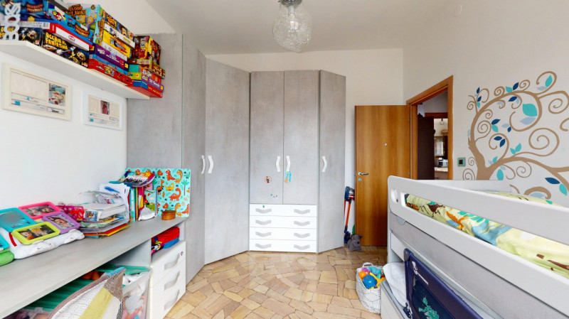 ANCONETTA

Inserito in un quartiere residenziale tranquillo e ben abitato, l’appartamento si trov...