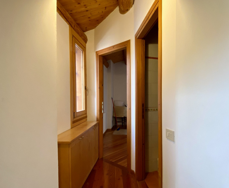 In una tranquilla contrada di Torrebelvicino, contrada Cavion, immersa in un contesto naturale mo...