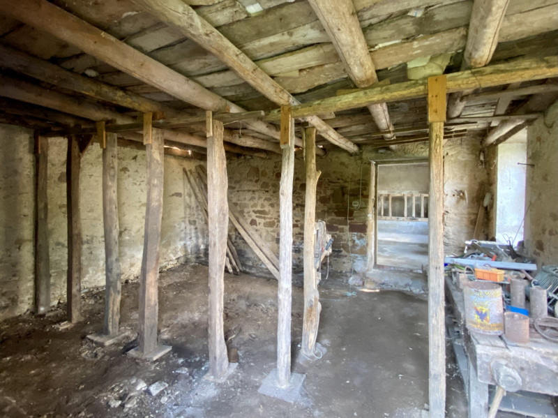 In una tranquilla contrada di Torrebelvicino, contrada Cavion, immersa in un contesto naturale mo...