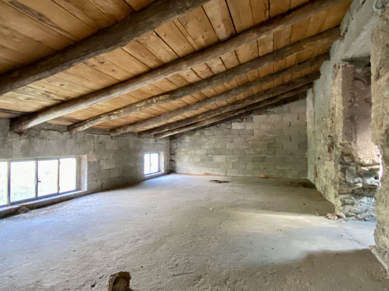 In una tranquilla contrada di Torrebelvicino, contrada Cavion, immersa in un contesto naturale mo...