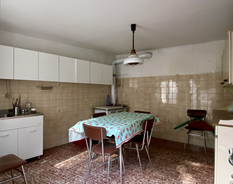 In una tranquilla contrada di Torrebelvicino, contrada Cavion, immersa in un contesto naturale mo...