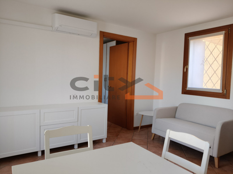 Romano Alto, in vicolo di Borgo a cinque minuti a piedi dal Centro Paese proponiamo MINIAPPARTAME...