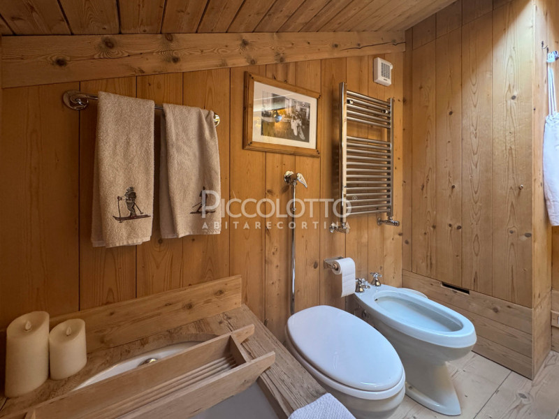 Rif. V5321 - Monolocale in vendita nel cuore di Cortina d'Ampezzo, comodo ai servizi e dotato di ...