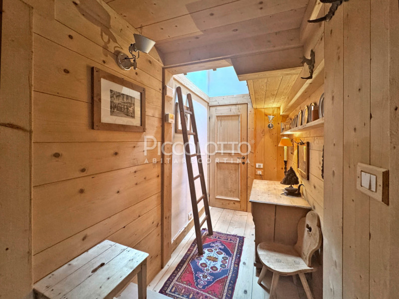 Rif. V5321 - Monolocale in vendita nel cuore di Cortina d'Ampezzo, comodo ai servizi e dotato di ...