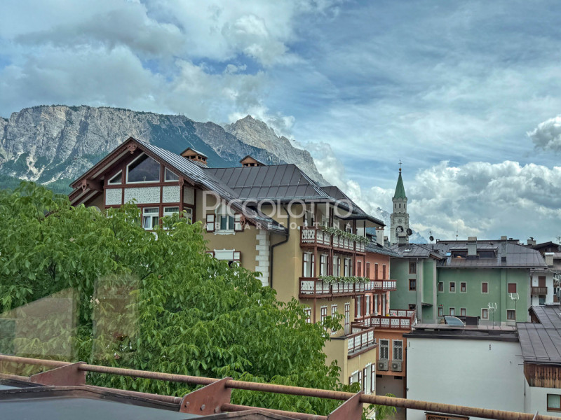 Rif. V5321 - Monolocale in vendita nel cuore di Cortina d'Ampezzo, comodo ai servizi e dotato di ...