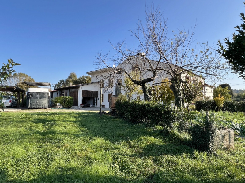 PORZIONE DI CASA DI CORTE DA RISTRUTTURARE CON GIARDINO ESCLUSIVO e ACCESSORI A MONTEGALDA (VICEN...