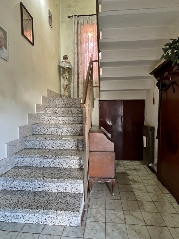 PORZIONE DI CASA DI CORTE DA RISTRUTTURARE CON GIARDINO ESCLUSIVO e ACCESSORI A MONTEGALDA (VICEN...