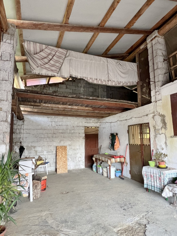 PORZIONE DI CASA DI CORTE DA RISTRUTTURARE CON GIARDINO ESCLUSIVO e ACCESSORI A MONTEGALDA (VICEN...