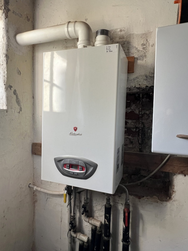 PORZIONE DI CASA DI CORTE DA RISTRUTTURARE CON GIARDINO ESCLUSIVO e ACCESSORI A MONTEGALDA (VICEN...