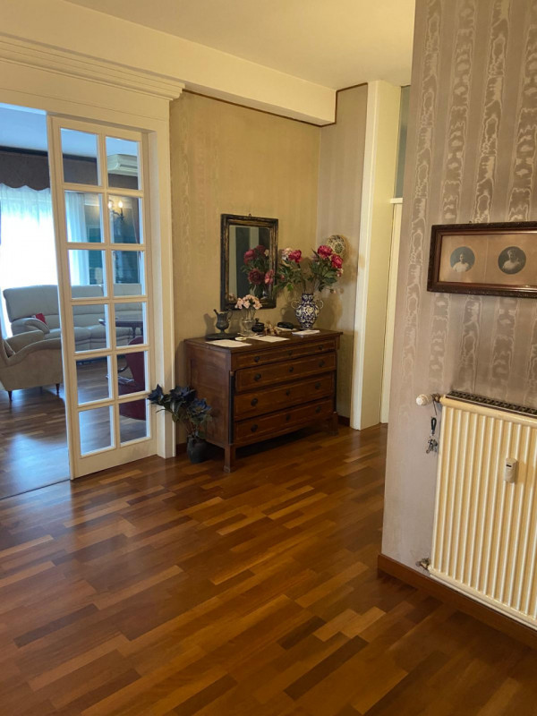 Padova Vendita Appartamento più di 5 locali