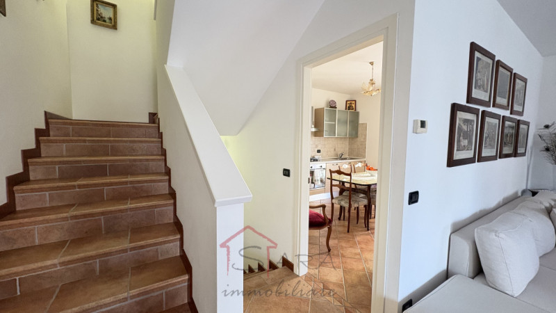 Porzione di QUADRIFAMILIARE di circa 230 mq – ALBIGNASEGO

In una zona residenziale tranquilla, r...