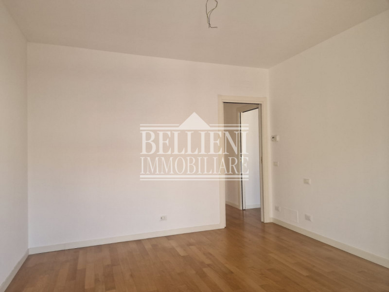 SANT'ANDREA - Proponiamo in vendita un ampio appartamento bicamere situato nella tranquilla e ric...