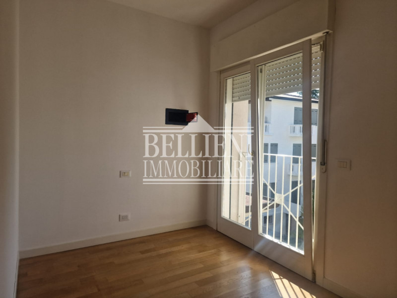 SANT'ANDREA - Proponiamo in vendita un ampio appartamento bicamere situato nella tranquilla e ric...