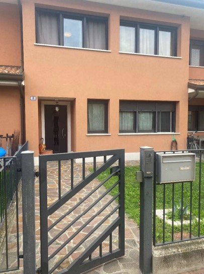 Camponogara Vendita Casa a schiera porzione centrale