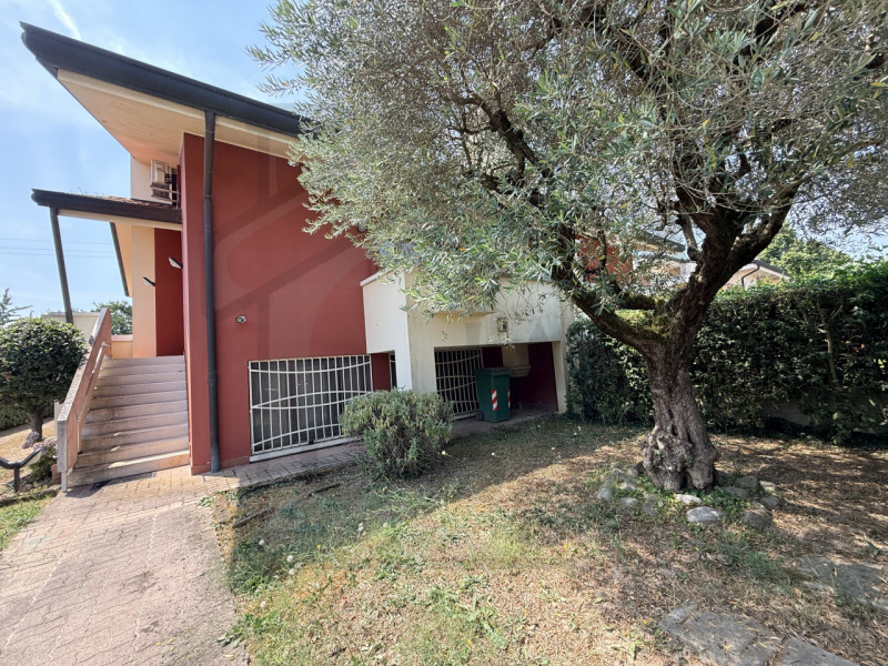 ABANO TERME - Scopri il tuo nuovo rifugio nel cuore di Abano Terme, in uno dei quartieri più escl...