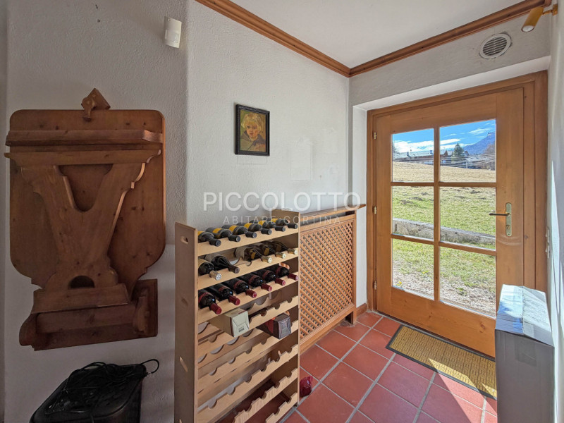 Rif. V5322 - Cortina d'Ampezzo, in invidiabile posizione panoramica, appartamento di circa 180 mq...