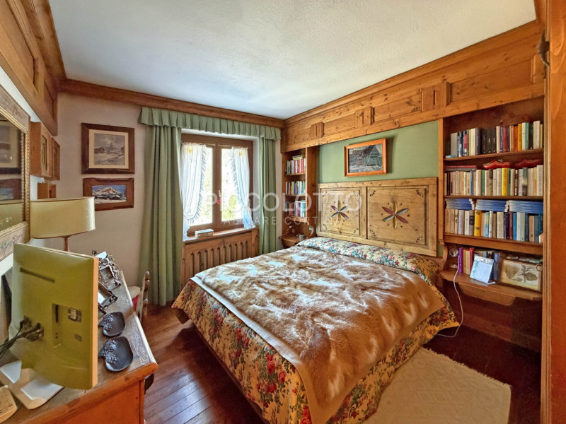 Rif. V5322 - Cortina d'Ampezzo, in invidiabile posizione panoramica, appartamento di circa 180 mq...