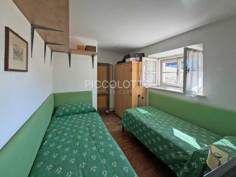 Rif. V5322 - Cortina d'Ampezzo, in invidiabile posizione panoramica, appartamento di circa 180 mq...