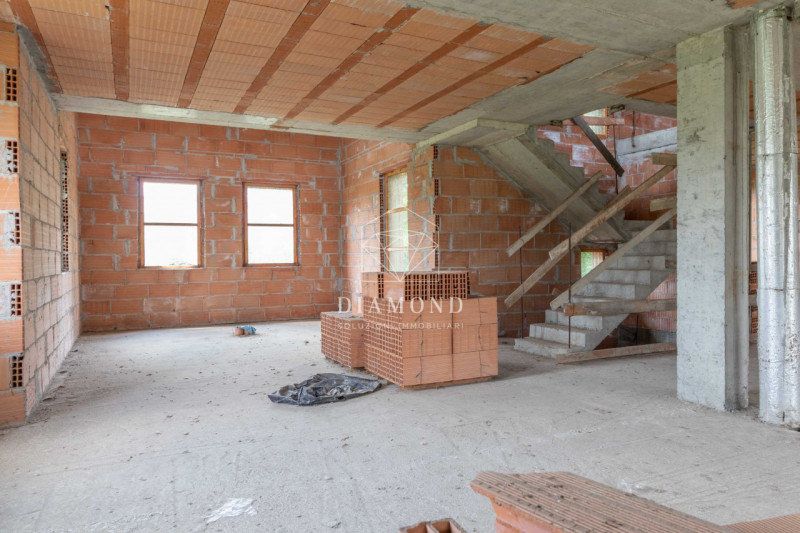 Caselle: in zona tranquilla di campagna, ma a solo 1 km dal centro del paese, vi proponiamo una c...