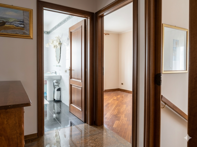 (Per INFO 3316190143) A Massanzago, in posizione centrale, proponiamo in vendita una porzione di ...