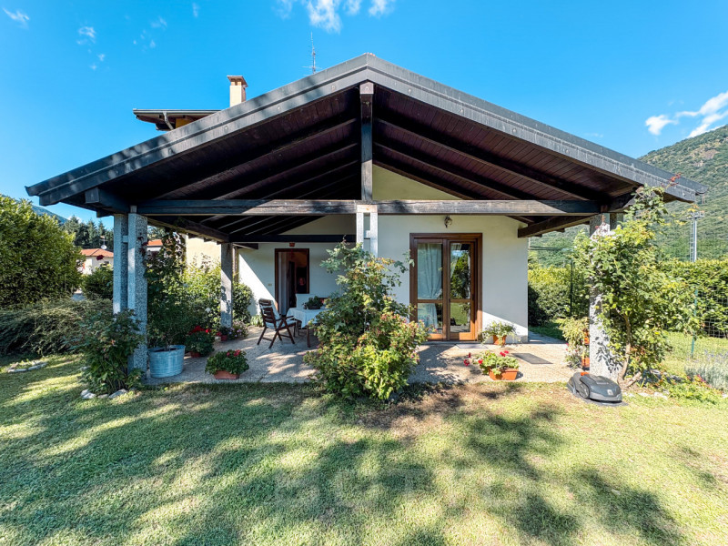 Casale Corte Cerro Vendita Casa a schiera porzione di testa