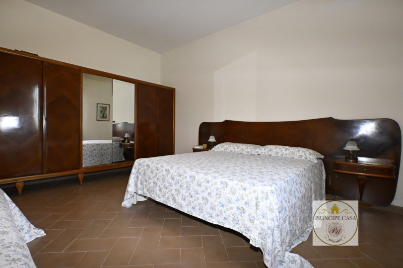 Rif:ruzt3. Si propone in vendita ed in esclusiva ad AGNA splendida abitazione rurale con annessi ...