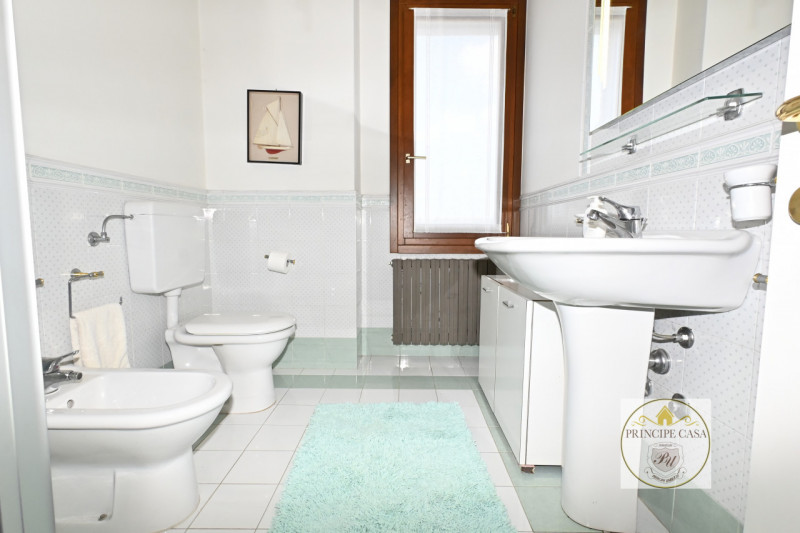 Rif:ruzt3. Si propone in vendita ed in esclusiva ad AGNA splendida abitazione rurale con annessi ...