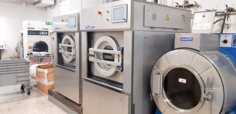 Cedesi attività artigianale storica nel settore lavanderia / pulisecco, ben avviata e con cliente...