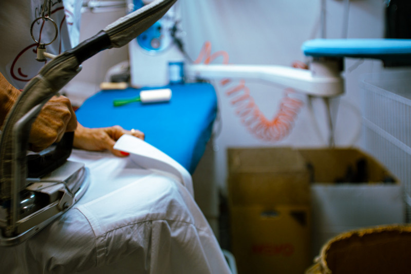 Cedesi attività artigianale storica nel settore lavanderia / pulisecco, ben avviata e con cliente...