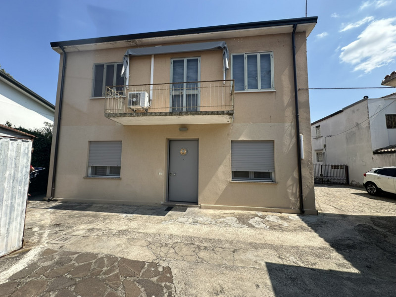 APPARTAMENTO IN BIFAMILIARE IN VENDITA ZONA SAN PAOLO- PADOVA

Immobile in esclusiva al Gruppo Pa...