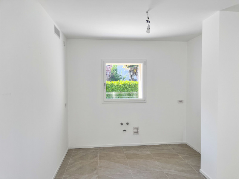 (Per INFO Roberto 3453195338) NOSTRA ESCLUSIVA - A Montebelluna, in una delle più rinomate zone d...