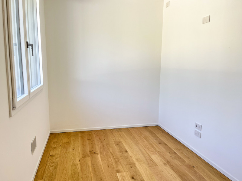 (Per INFO Roberto 3453195338) NOSTRA ESCLUSIVA - A Montebelluna, in una delle più rinomate zone d...