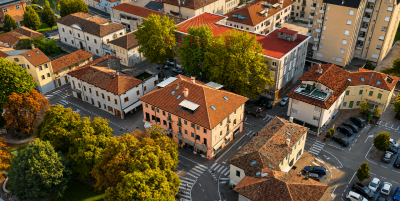 Scopri una rara opportunità abitativa nel pieno centro di Montebelluna! Proponiamo in vendita uno...