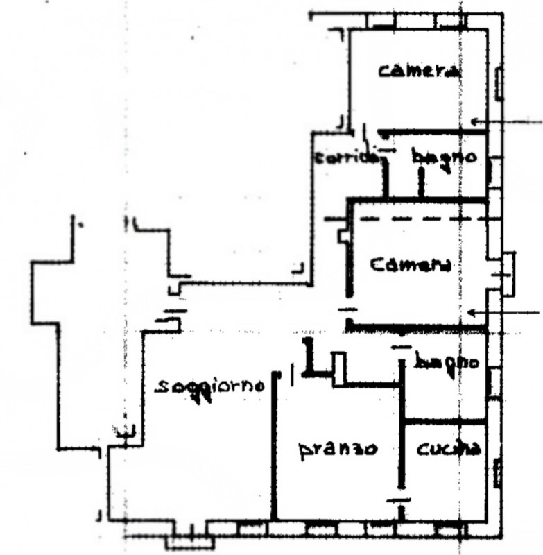 Scopri un'opportunità unica nel cuore di Montebelluna! Questo spazioso appartamento trilocale pos...