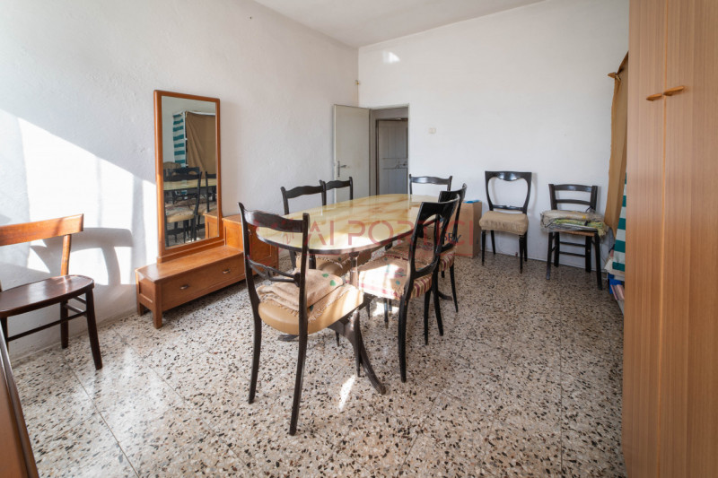 CAMPONOGARA - PORZIONE DI BIFAMILIARE inserita in un lotto di circa 900mq, ubicata in un contesto...