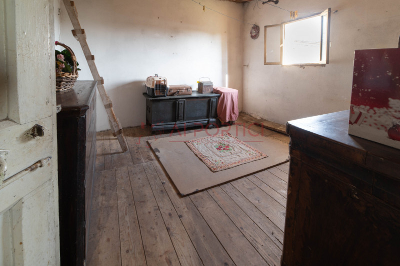 CAMPONOGARA - PORZIONE DI BIFAMILIARE inserita in un lotto di circa 900mq, ubicata in un contesto...