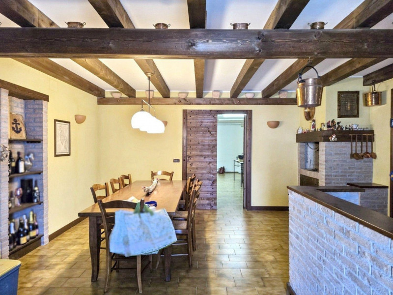 Quest’immobile viene venduto tramite asta online.

Casa indipendente, sita nel Comune di Barbaran...