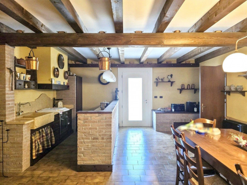 Quest’immobile viene venduto tramite asta online.

Casa indipendente, sita nel Comune di Barbaran...