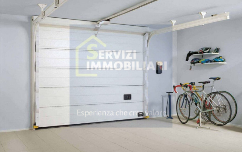 Alle porte della città di Padova, facilmente raggiungibile e dotata dei principali servizi, Servi...