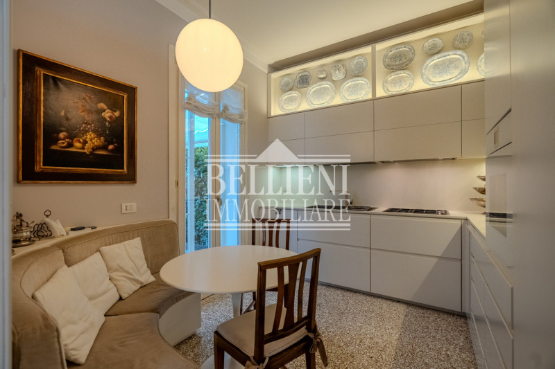 VICENZA - Nel cuore del centro storico di Vicenza, proponiamo in vendita elegante villino in stil...