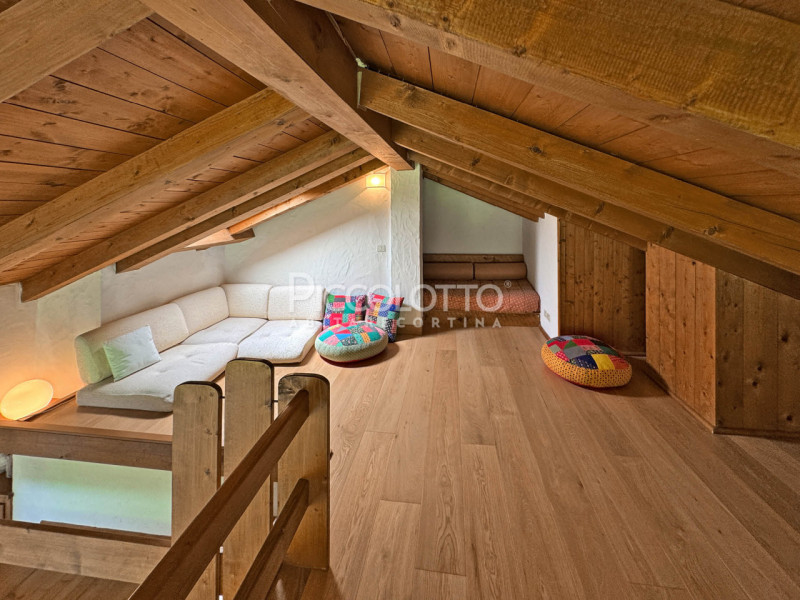 Rif. A5323 - DISPONIBILE LUGLIO / AGOSTO 2026 e STAGIONE INVERNALE 2026/ 2027

Cortina d'Ampezzo ...
