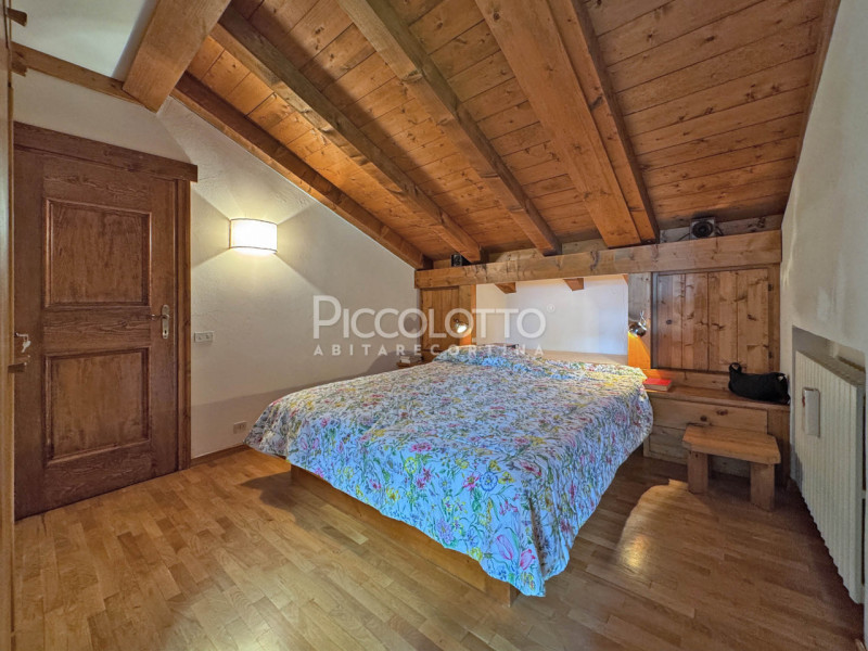 Rif. A5323 - DISPONIBILE LUGLIO / AGOSTO 2026 e STAGIONE INVERNALE 2026/ 2027

Cortina d'Ampezzo ...