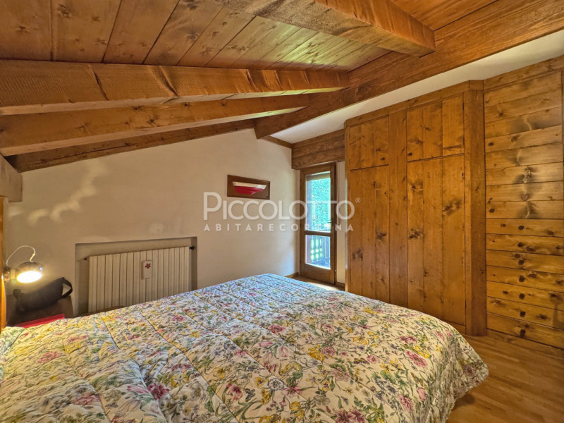 Rif. A5323 - DISPONIBILE LUGLIO / AGOSTO 2026 e STAGIONE INVERNALE 2026/ 2027

Cortina d'Ampezzo ...