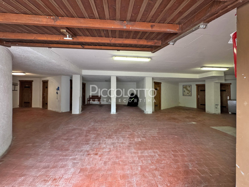 Rif. A5323 - DISPONIBILE LUGLIO / AGOSTO 2026 e STAGIONE INVERNALE 2026/ 2027

Cortina d'Ampezzo ...