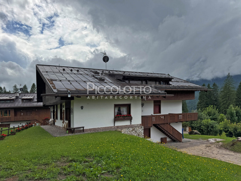 Rif. A5323 - DISPONIBILE LUGLIO / AGOSTO 2026 e STAGIONE INVERNALE 2026/ 2027

Cortina d'Ampezzo ...