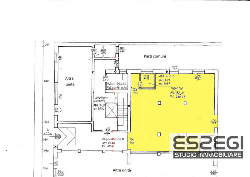 PADOVA CENTRO: Affittasi ufficio/negozio posto al piano terra, locale open space, ripostiglio e b...