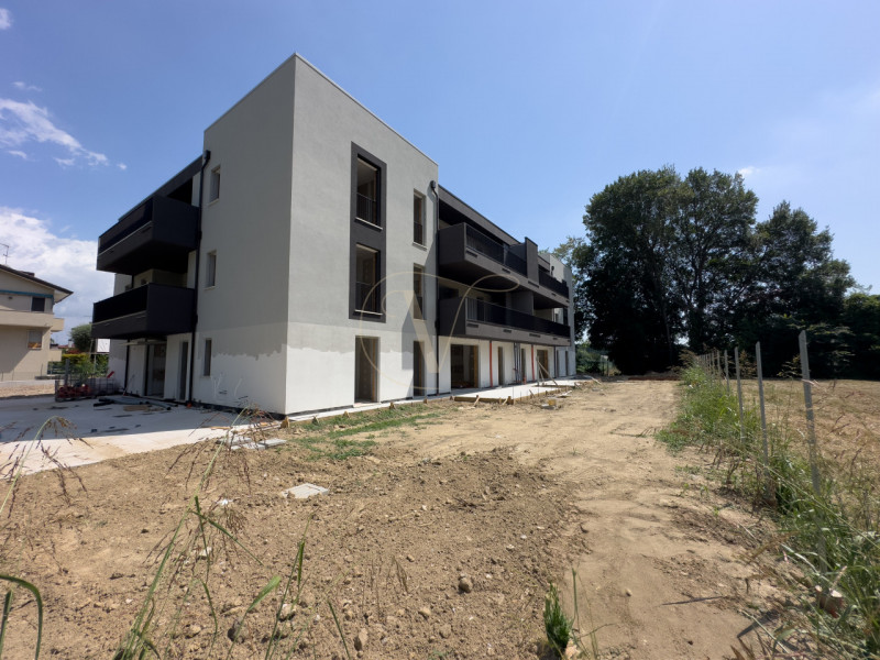 Nel residence più nuovo nel quartiere di Torre, si trova in vendita un appartamento al primo pian...