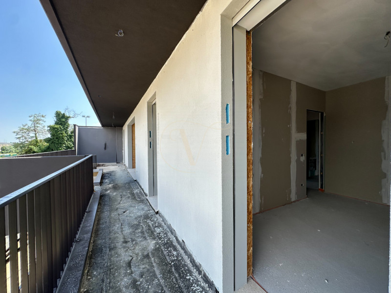 Nel residence più nuovo nel quartiere di Torre, si trova in vendita un appartamento all’ultimo pi...